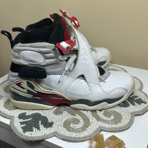 Air Jordan’s (Bugs bunny’s ) - Picture 6 of 11